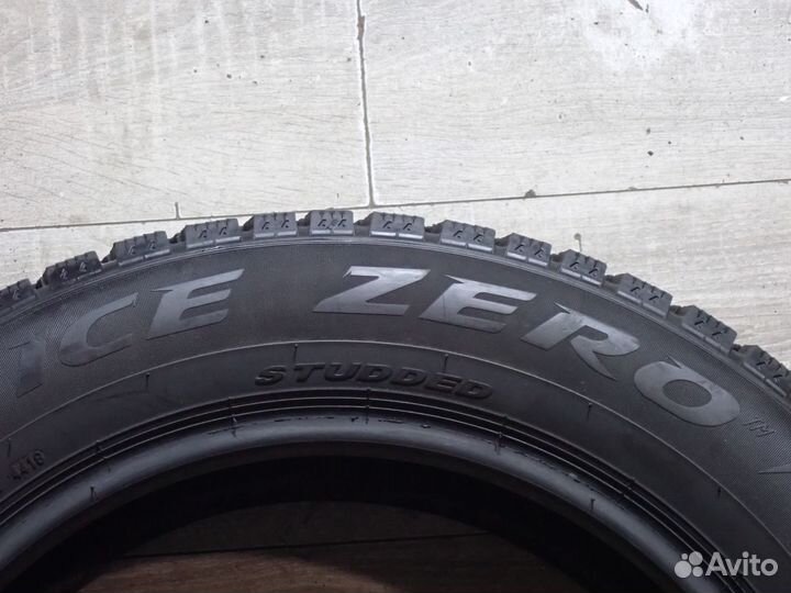 Pirelli Ice Zero 235/55 R18 104T