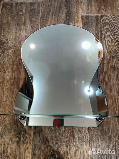 Зеркало с полкой в ванную