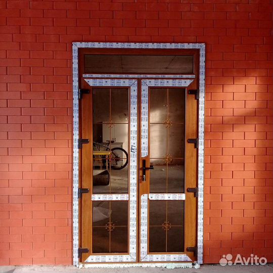 Пластиковая дверь 120х210 102