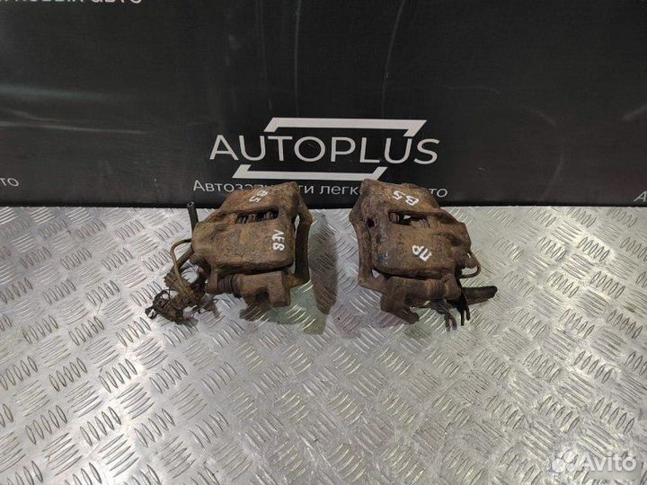 Суппорта передняя Volkswagen Passat B5 1.8