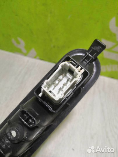 Кнопка стеклоподъемника Рено Сценик 2