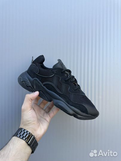 Кроссовки adidas ozweego