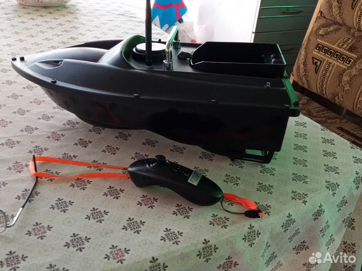 Продам катер при кормовой