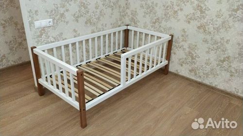 Кроватка с бортиком сингл для малыша из массива