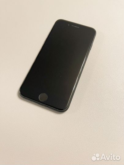 iPhone SE (2020), 64 ГБ