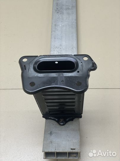 Усилитель переднего бампера Lexus GS 3