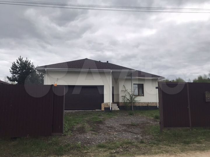 Коттедж 178 м² на участке 15 сот.