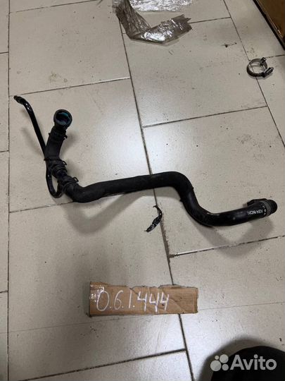 Патрубок системы охлаждения Land Rover Range Rover