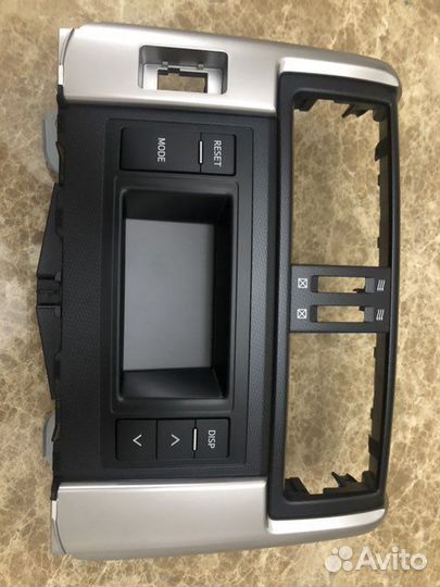 Автомобильная мультимедийная система toyota лендкр