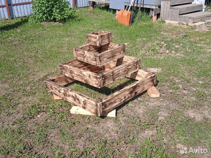 Клумба многоярусная