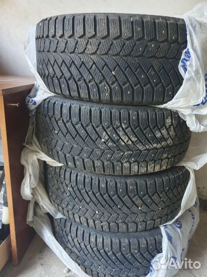 Gislaved NordFrost 100 235/45 R18