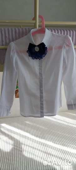 Блузки за 4шт для школы 122