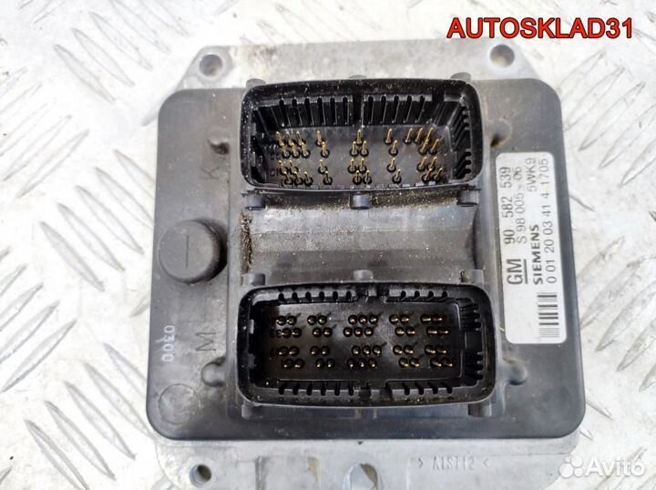 Блок Эбу Opel Vectra B 1.8 X18XE1 90582539