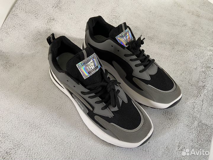 Кроссовки мужские 42 новые серые черные