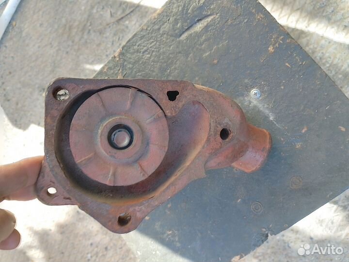 Распределить и помпа газ-52