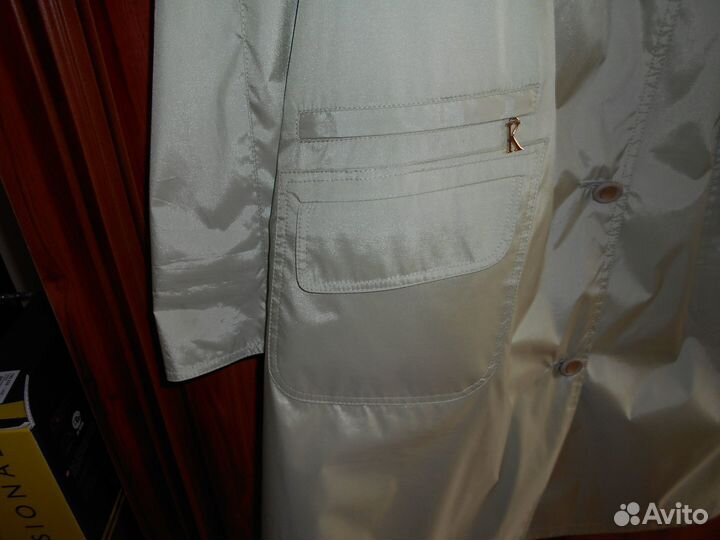 Плащ женский