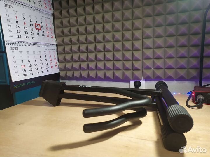 Стойка подставка для гитары Rockdale