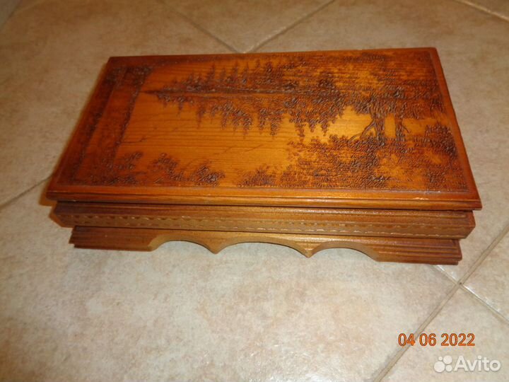 Деревянная шкатулка для сигарет