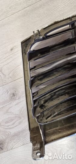 Решетка радиатора тойота Ленд Крузер