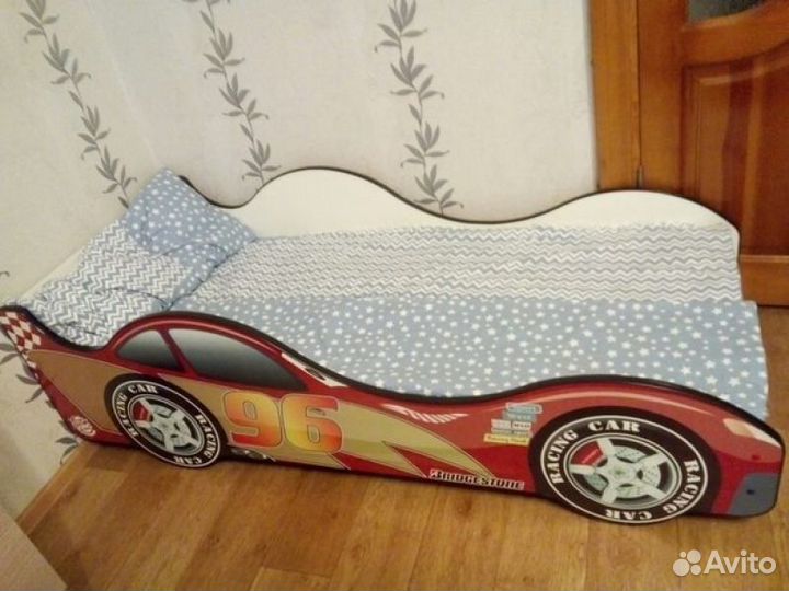 Кровать-машинка Молния красная 2