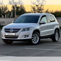 Volkswagen Tiguan 2.0 AT, 2010, 201 000 км, с пробегом, цена 1 195 000 руб.