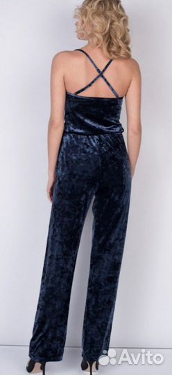 Комбинезон новый. стреч велюр, с этикеткой