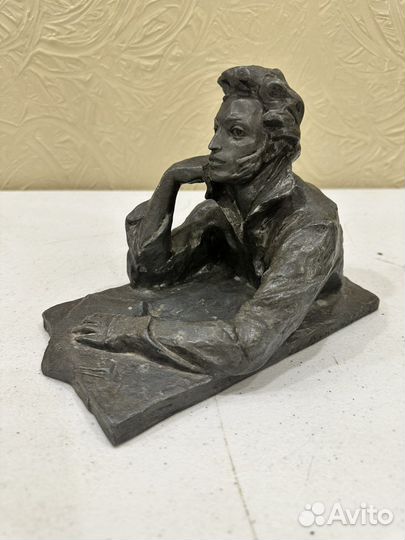 А.С. Пушкин скульптура бюст Воронцов 1962 год СССР