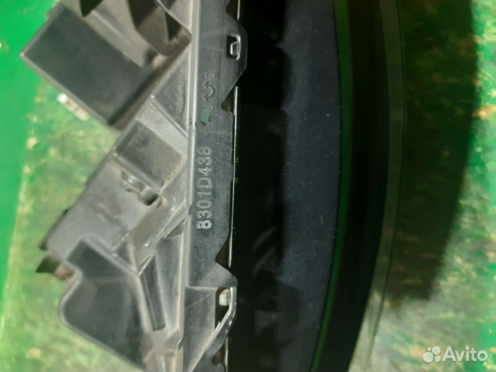 Фара передняя R Mitsubishi Pajero Sport