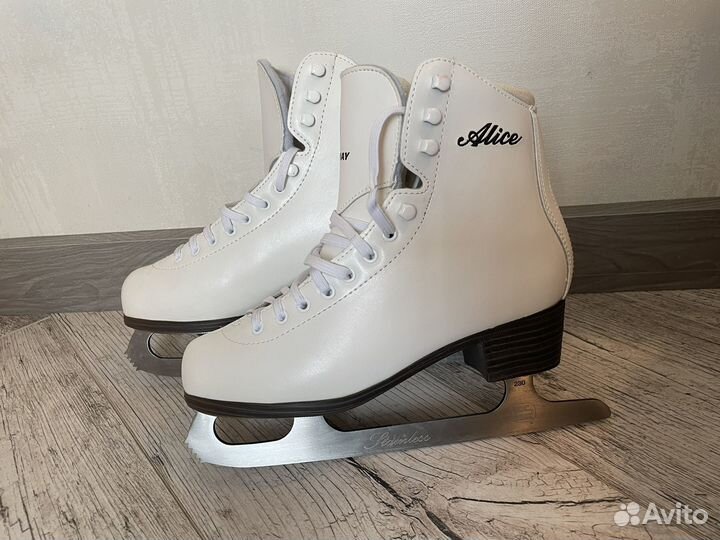 Коньки фигурные 37 размер
