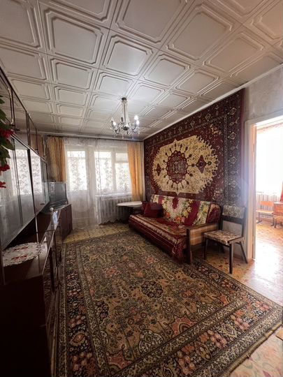 3-к. квартира, 56 м², 2/5 эт.