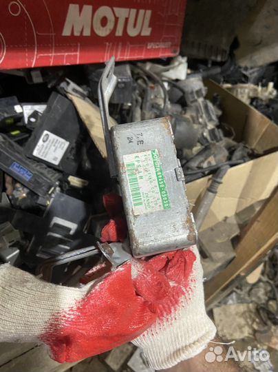 Блок управления электроусилителя Тойота Авенсис