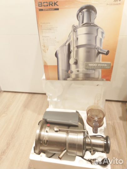 Соковыжималка Bork JU CUN 20120 BK