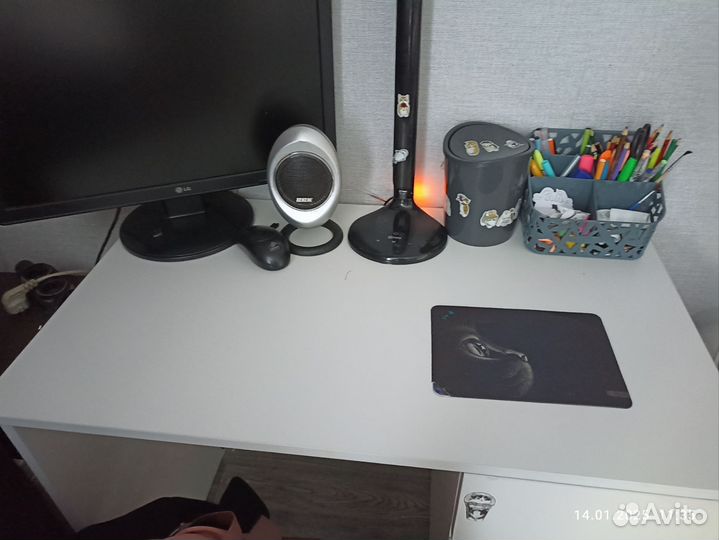 Стол письменный