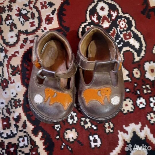 Коженные детские ботиночки