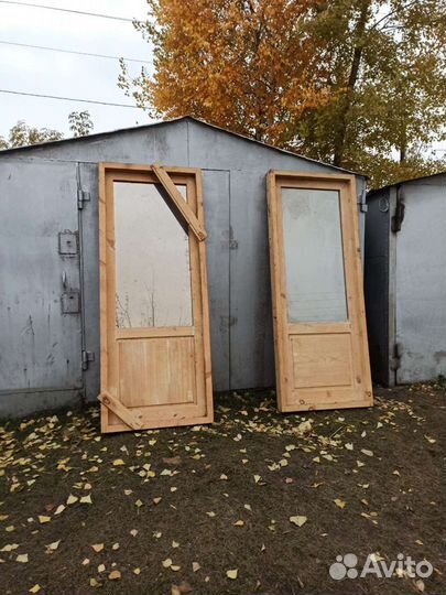 Деревянные двери