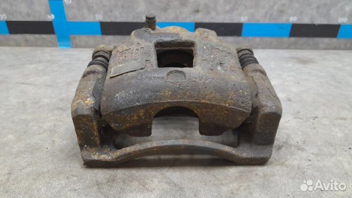 Суппорт передний правый Peugeot 301 1.2 (72) MT