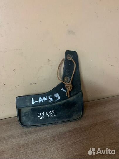 Брызговик задний левый Lanser 10