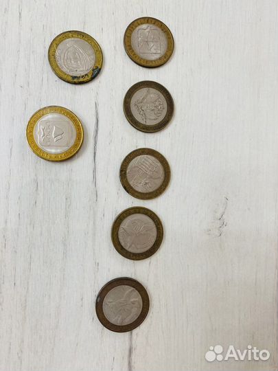 Монеты и купюры