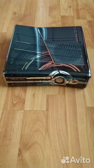 Xbox 360 Halo + (2 игры, наушники) на запчасти