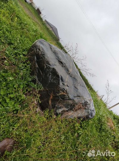 Камень булыжник