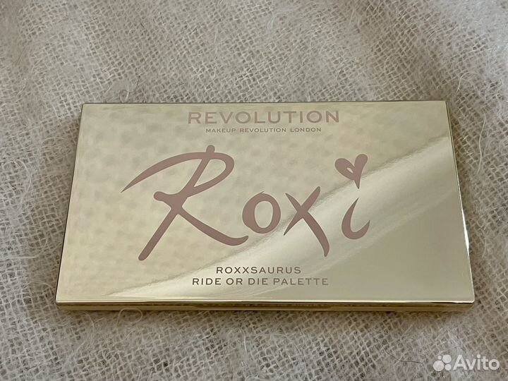 Тени для век