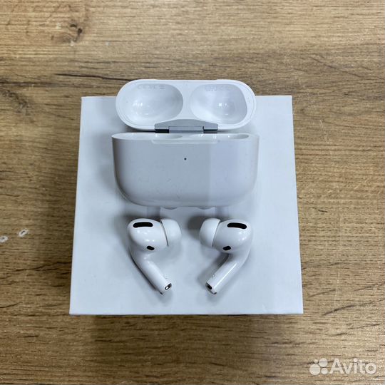 Bluetooth гарнитура AirPods Pro