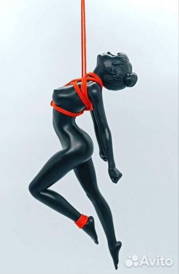 Фигурка девушки шибари подвеска для автомобиля