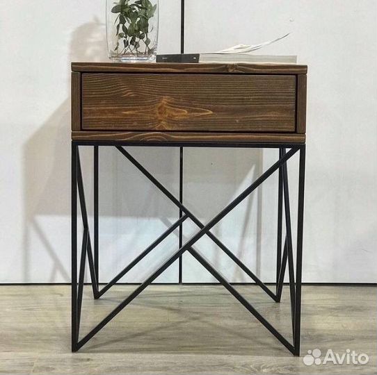 Тумбочка прикроватная