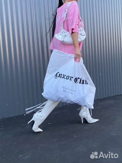 Отдам женские вещи