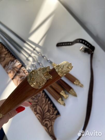 Набор шампуров в колчане из кожи