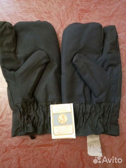 Рукавицы меховые трехпалые,меховые рукавицы