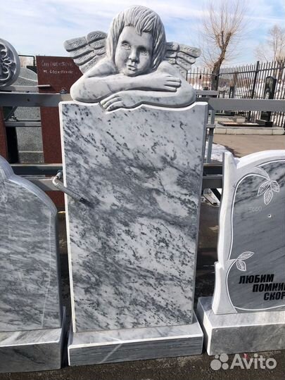 Гранитные памятники. Надгробные памятники