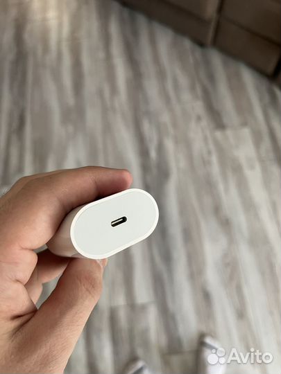 Быстрая зарядка на iPhone 20W