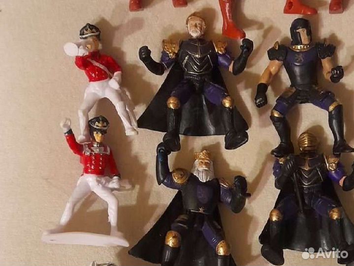 Смурфики, воины, человек паук, клиперсы